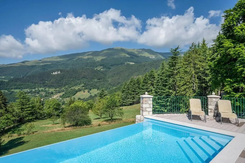 Villa Manerba: Vista Lago E Piscina Privata Spiazzi Di Caprino 意大利