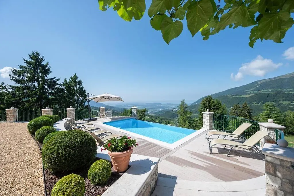 Villa Manerba: Vista Lago E Piscina Privata Spiazzi Di Caprino